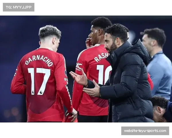 斯科尔斯批评曼联阵容薄弱 阿莫林执教前景遭遇外界质疑